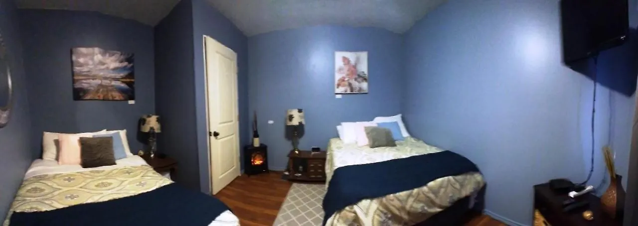 Gracies Fallsview Getaway Villa Niagara Falls 0*,